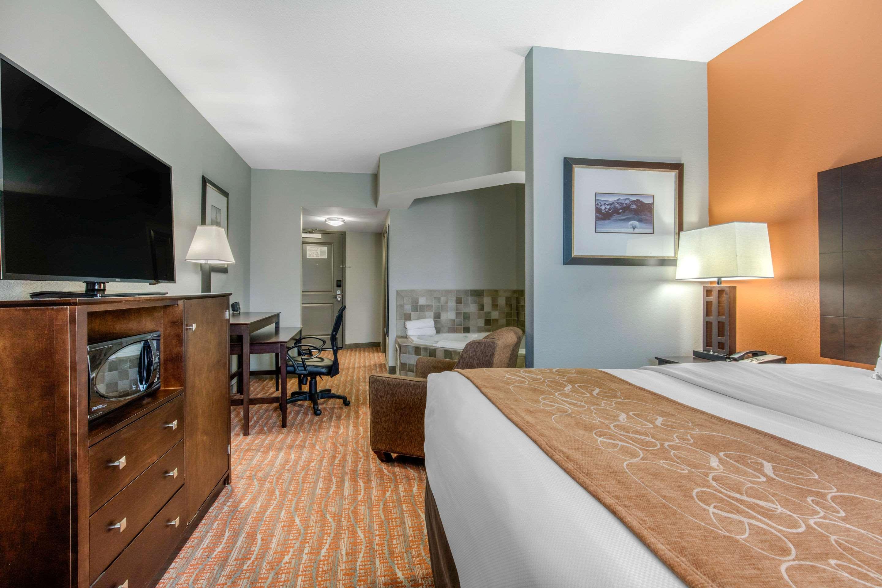 Comfort Suites Jackson I-40 Dış mekan fotoğraf