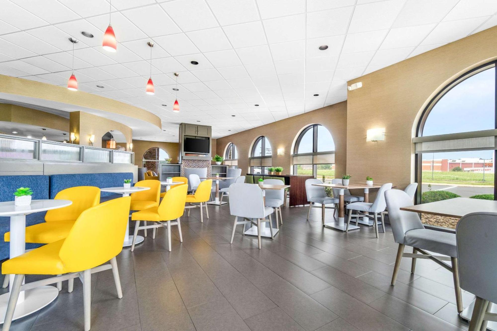 Comfort Suites Jackson I-40 Dış mekan fotoğraf