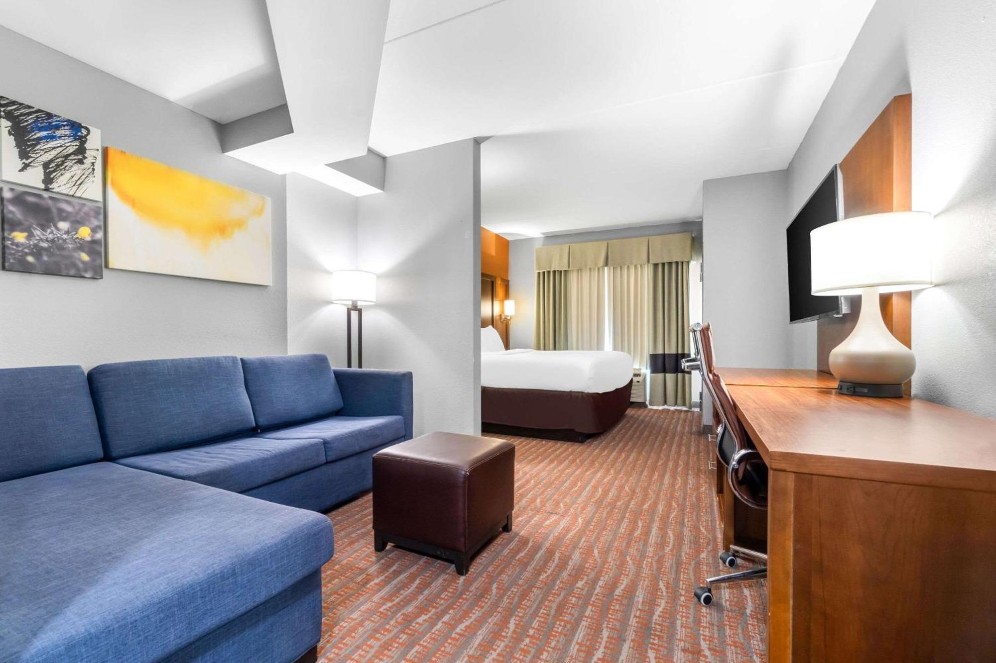 Comfort Suites Jackson I-40 Dış mekan fotoğraf