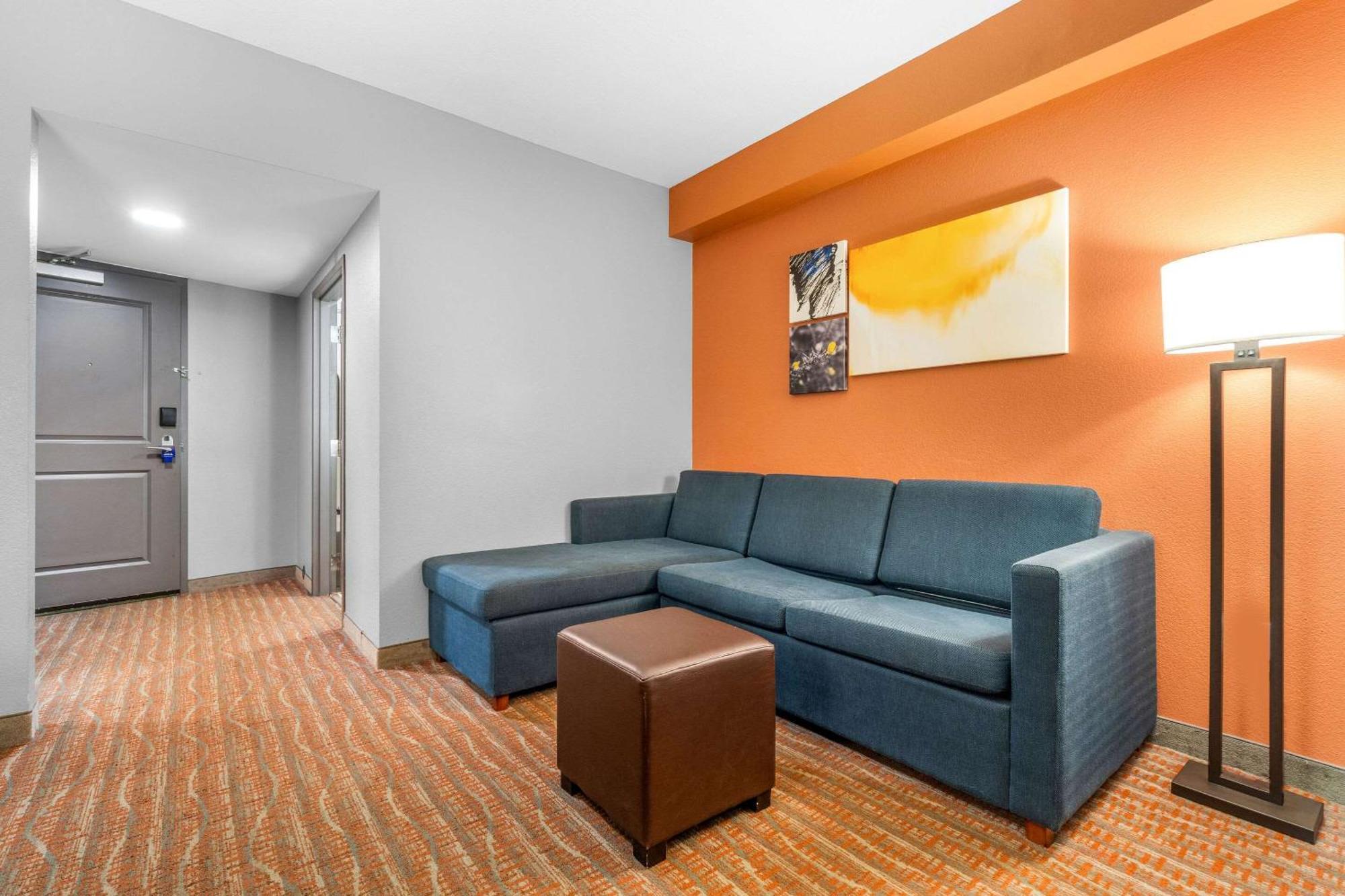 Comfort Suites Jackson I-40 Dış mekan fotoğraf