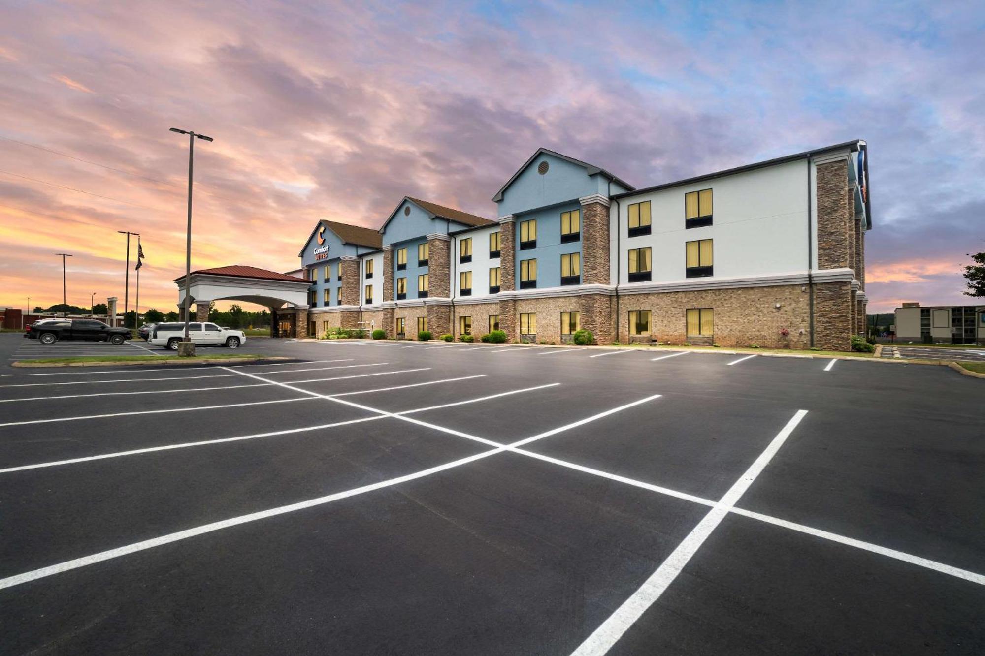 Comfort Suites Jackson I-40 Dış mekan fotoğraf